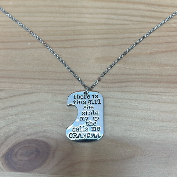 Grandma / Granddaughter Necklace Silver Tone 18” + 2” Ext NWOT - Picture 2 of 6